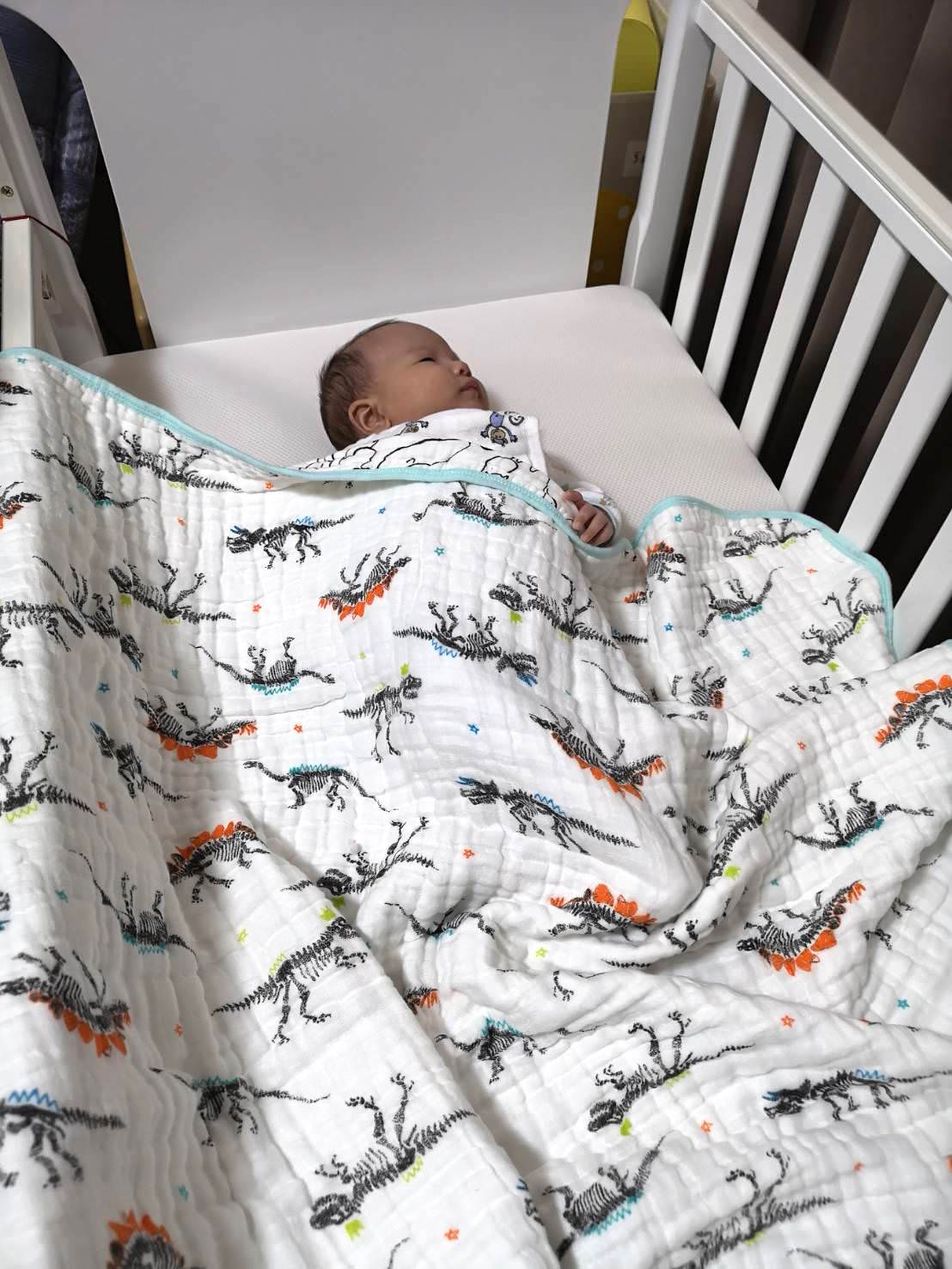 QSHION 4D高涵氧纖維護脊床墊，包辦了嬰兒到成人的好床墊